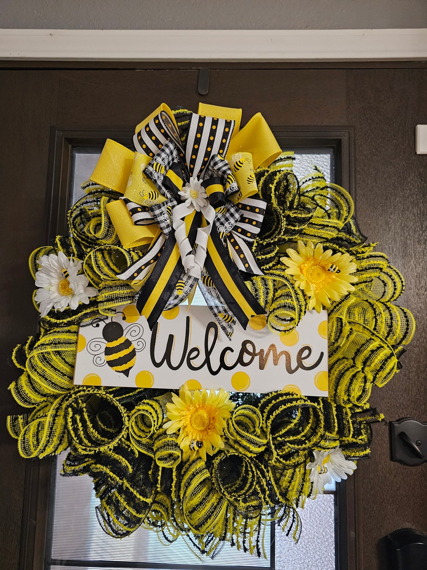 Bee Welcome Wreath (Yellow & Black)