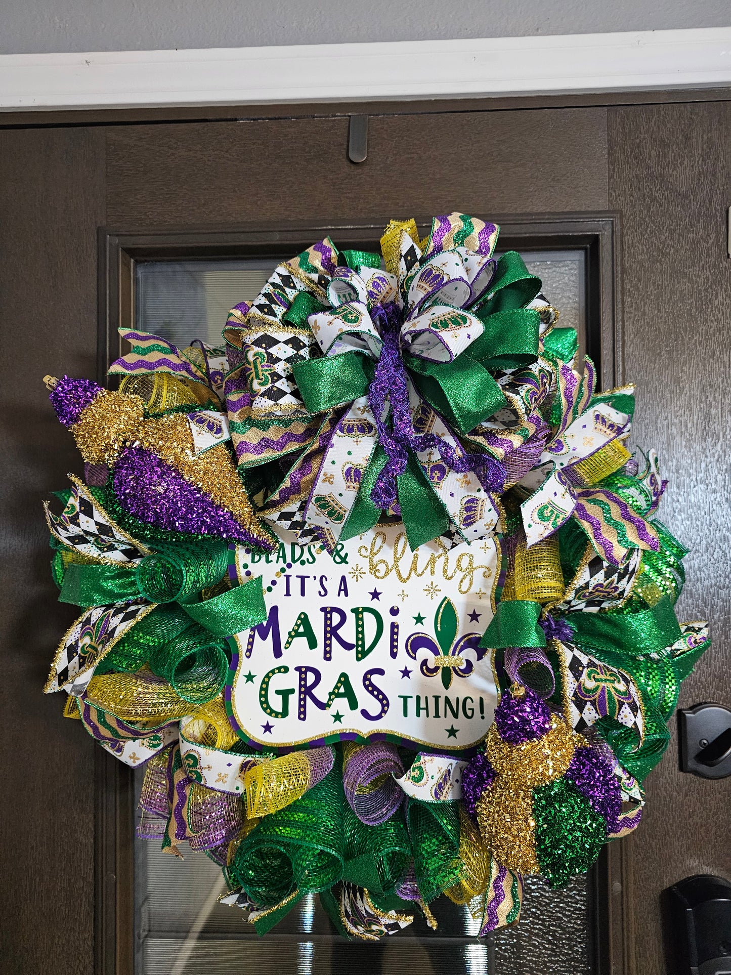 Beads & Bling Mardi Gras Wreath – Festive Purple, Green & Gold Carnival Door Décor