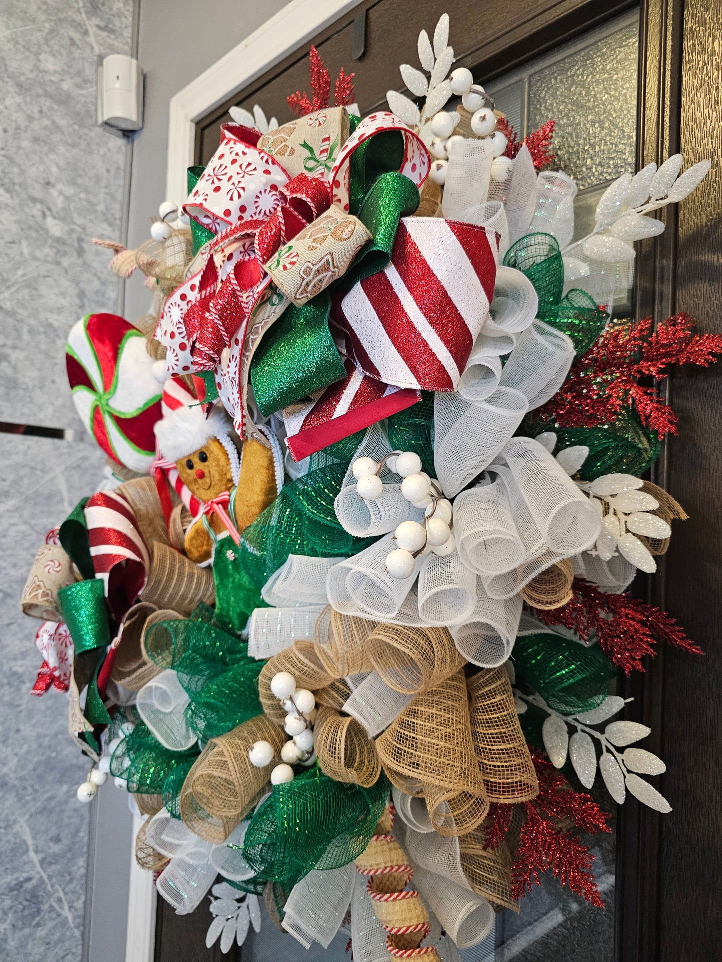 Gingerbread Delight Christmas Wreath