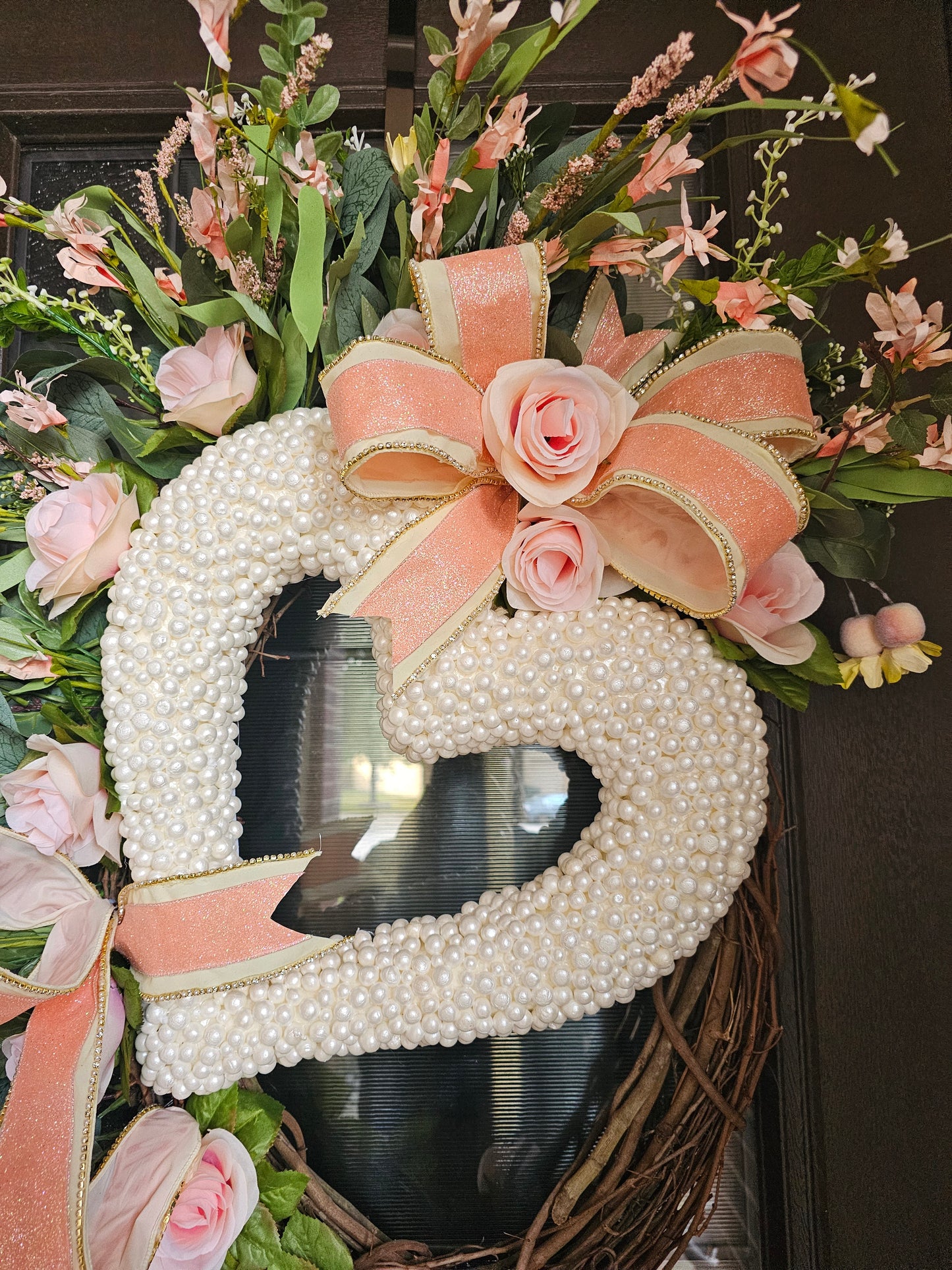 Pearl Heart Floral Grapevine – Elegant Year-Round Front Door & Interior Wall Art