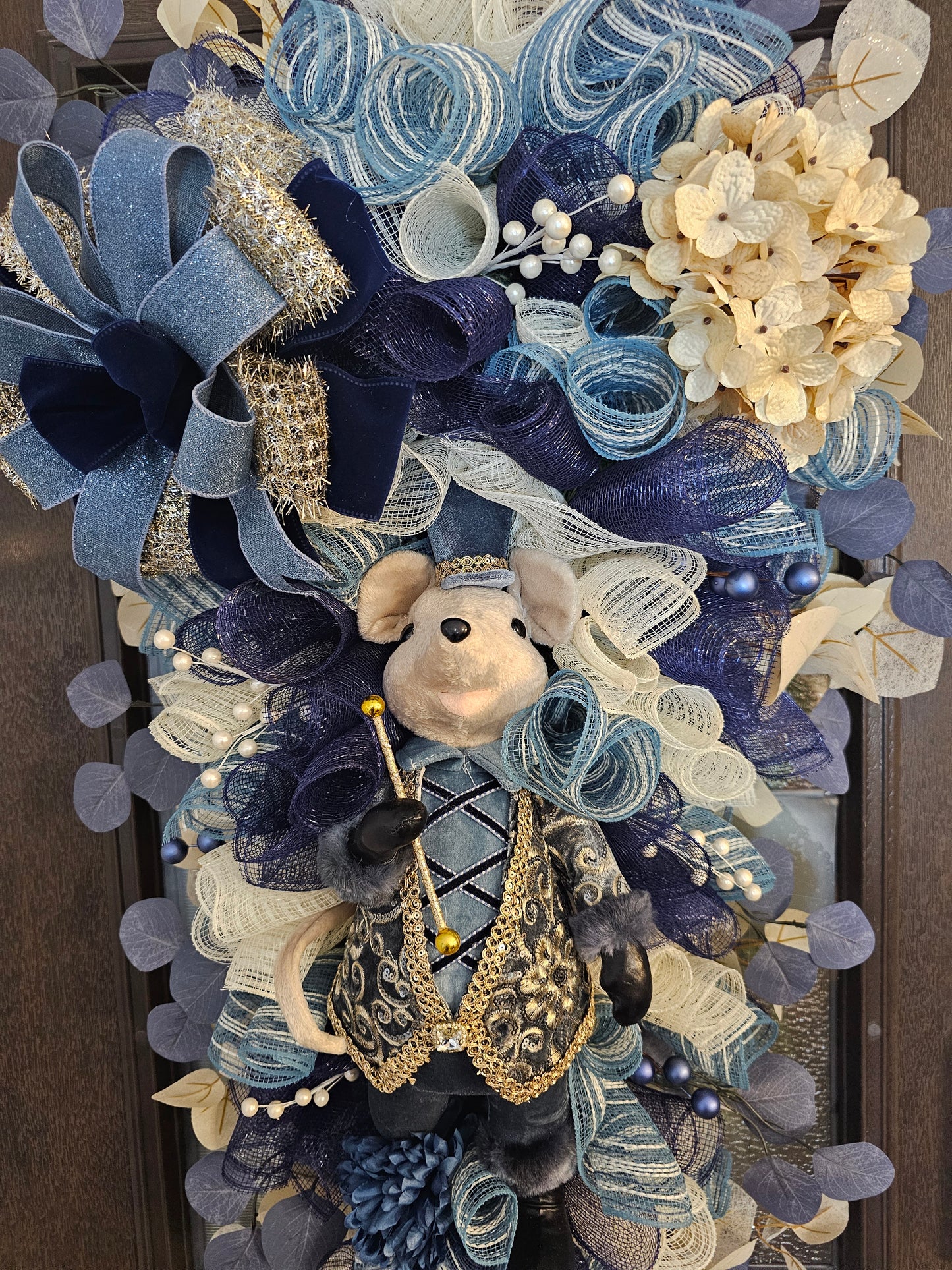 Regal Winter Mouse Swag