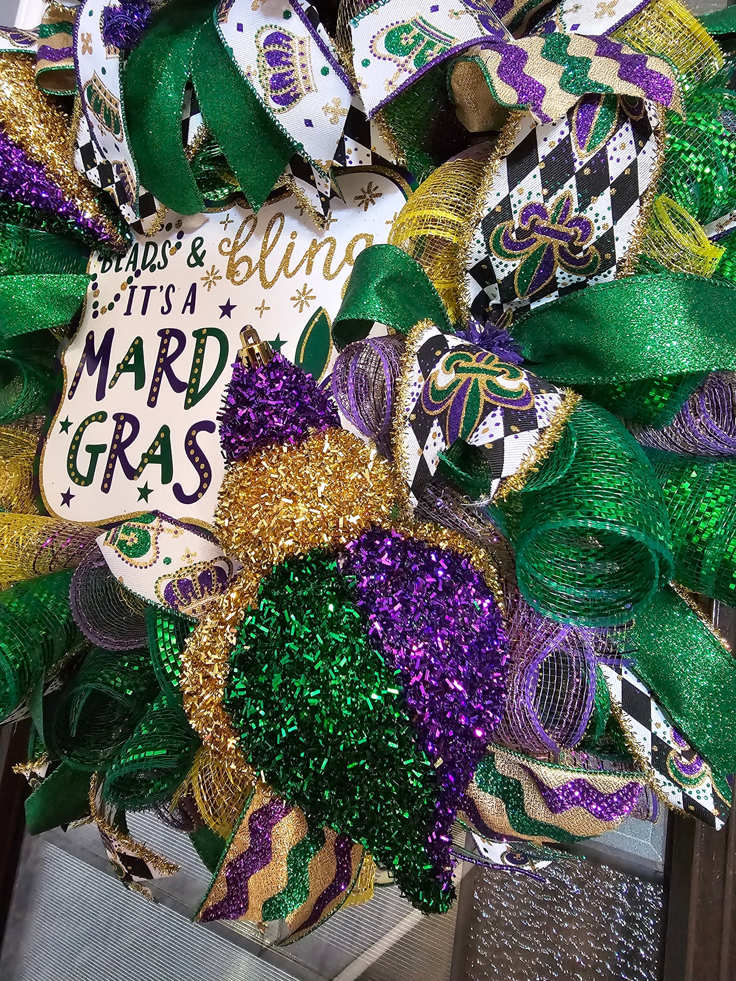 Beads & Bling Mardi Gras Wreath – Festive Purple, Green & Gold Carnival Door Décor