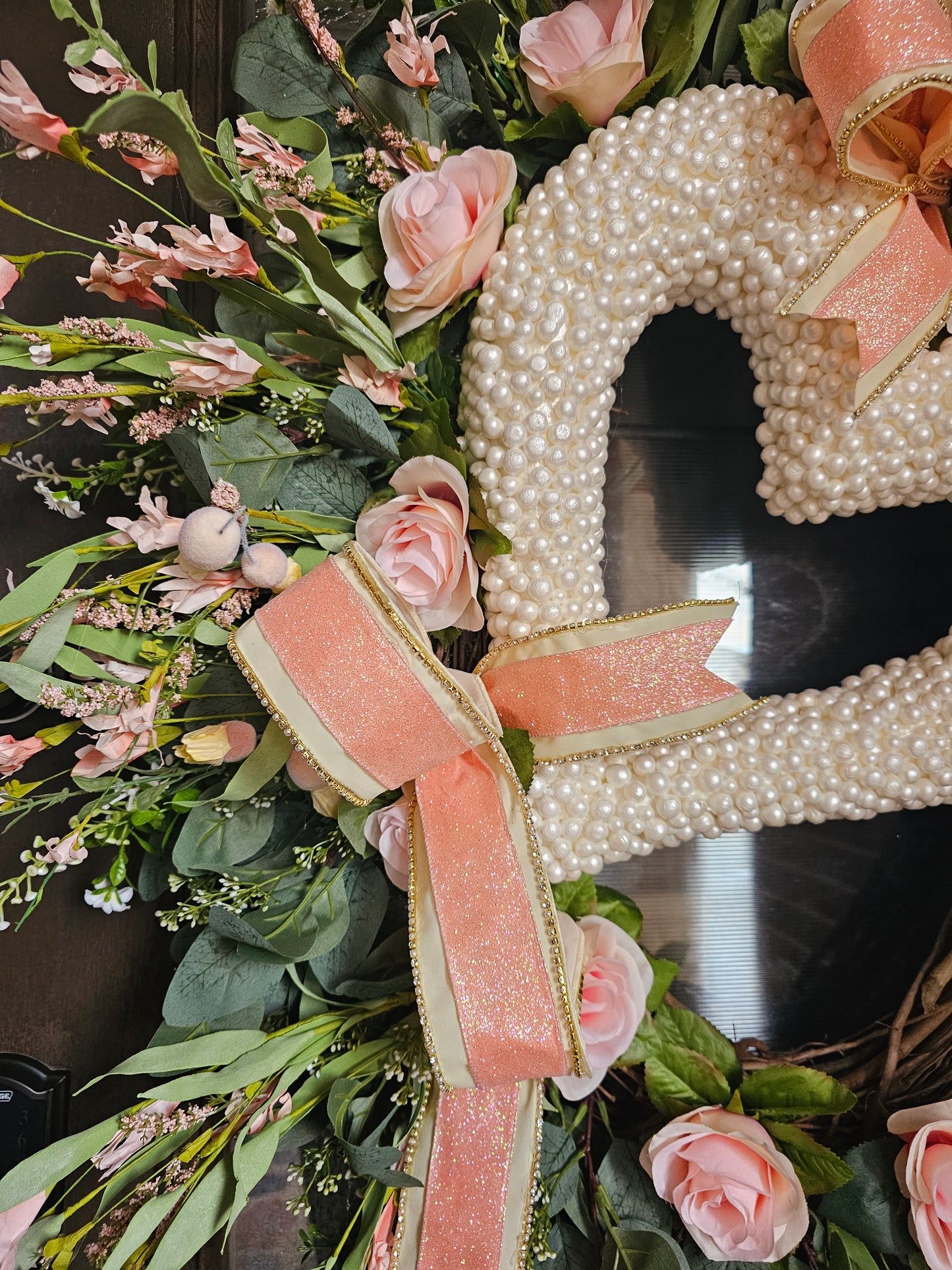 Pearl Heart Floral Grapevine – Elegant Year-Round Front Door & Interior Wall Art