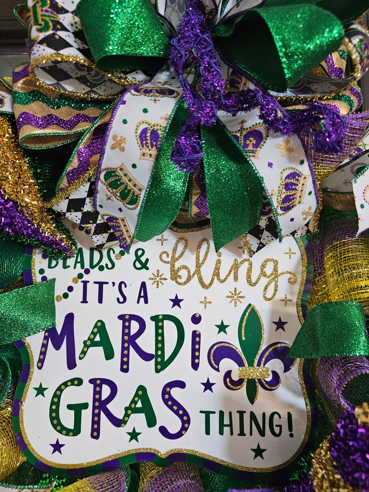 Beads & Bling Mardi Gras Wreath – Festive Purple, Green & Gold Carnival Door Décor
