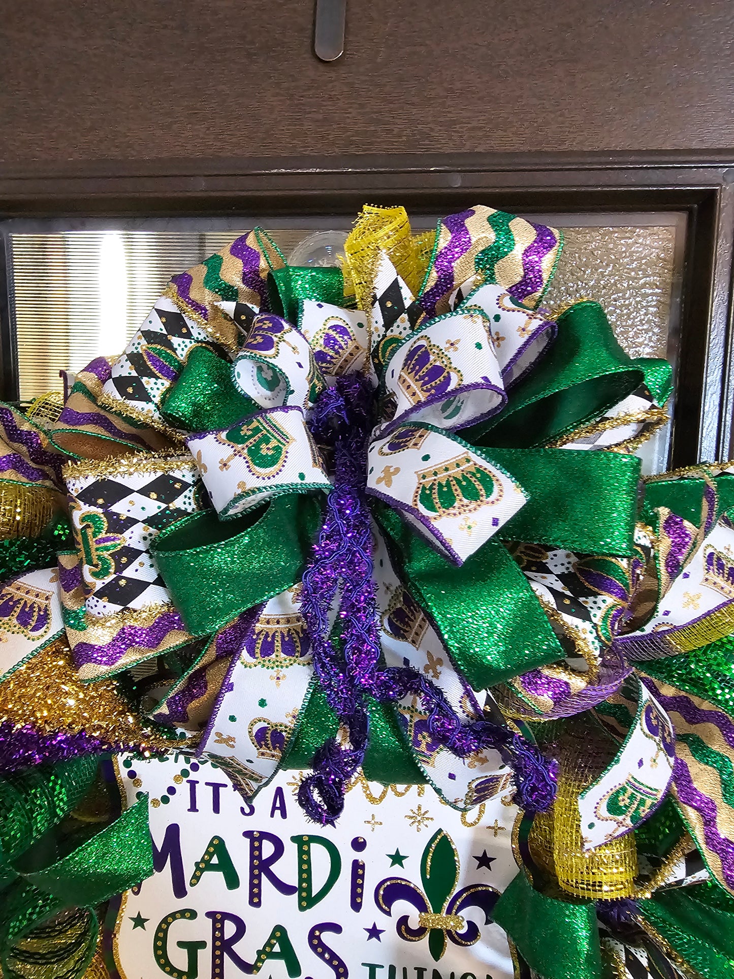 Beads & Bling Mardi Gras Wreath – Festive Purple, Green & Gold Carnival Door Décor