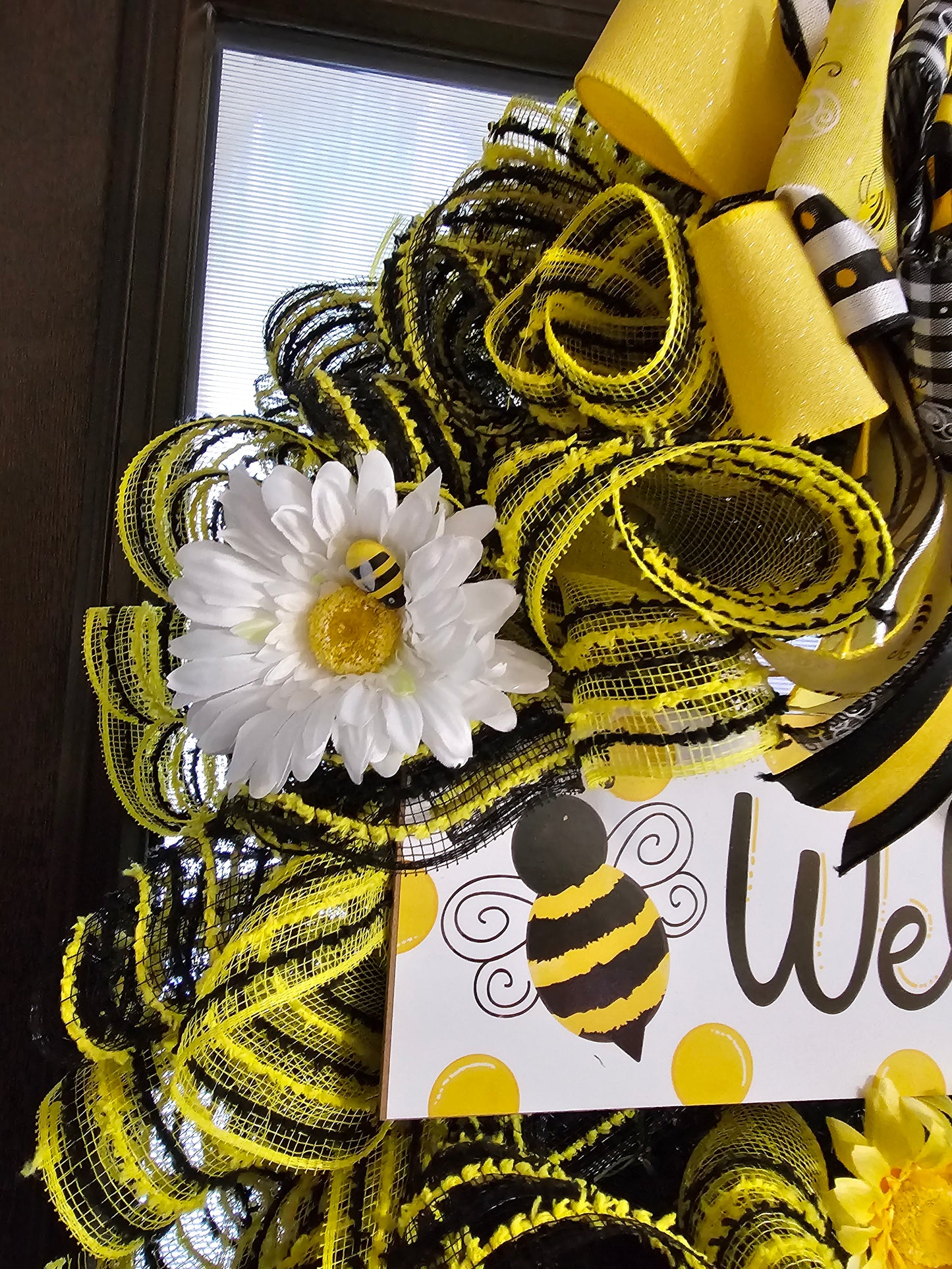 Bee Welcome Wreath (Yellow & Black)