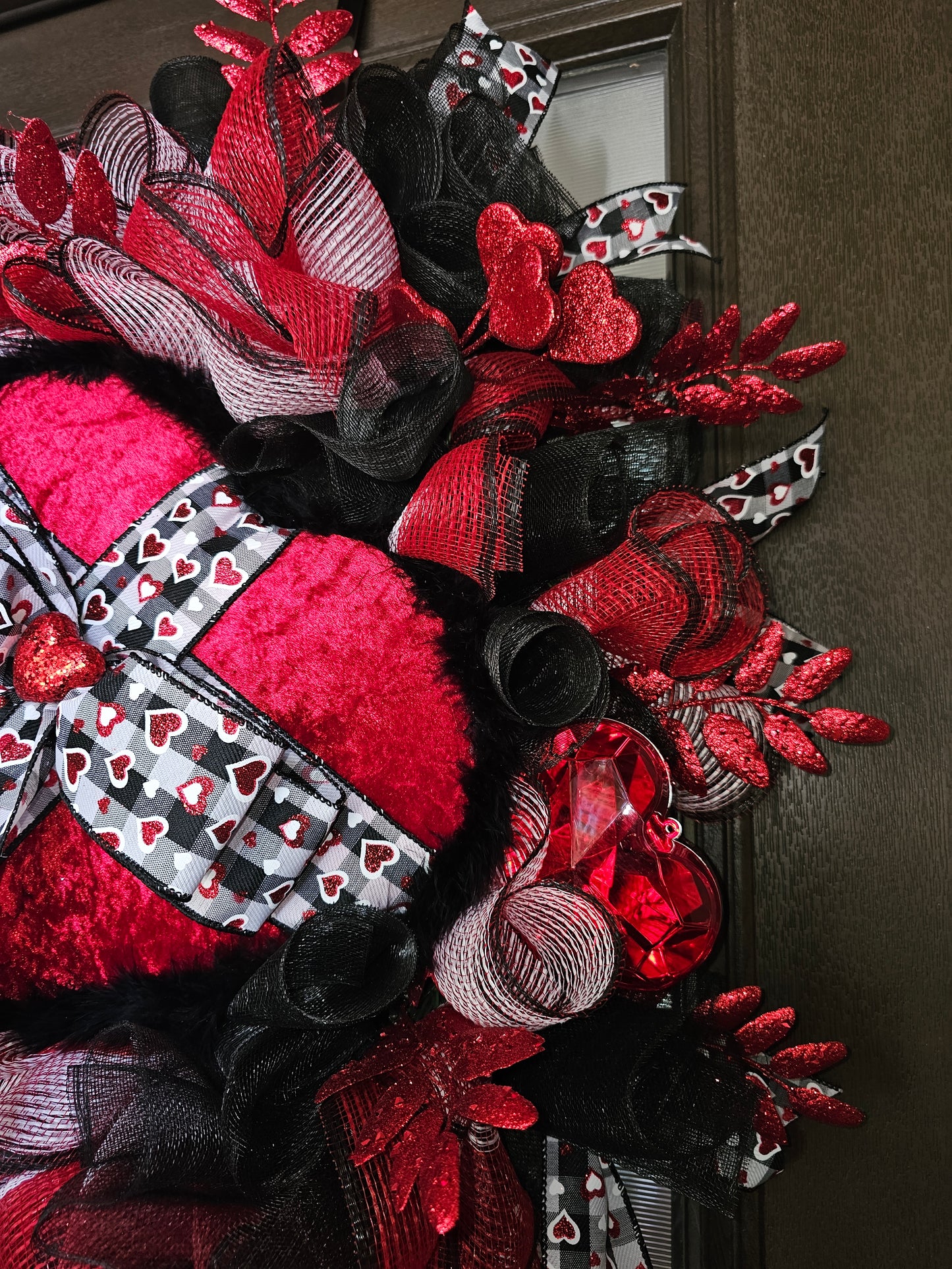 Bold Hearts Valentine Statement Wreath
