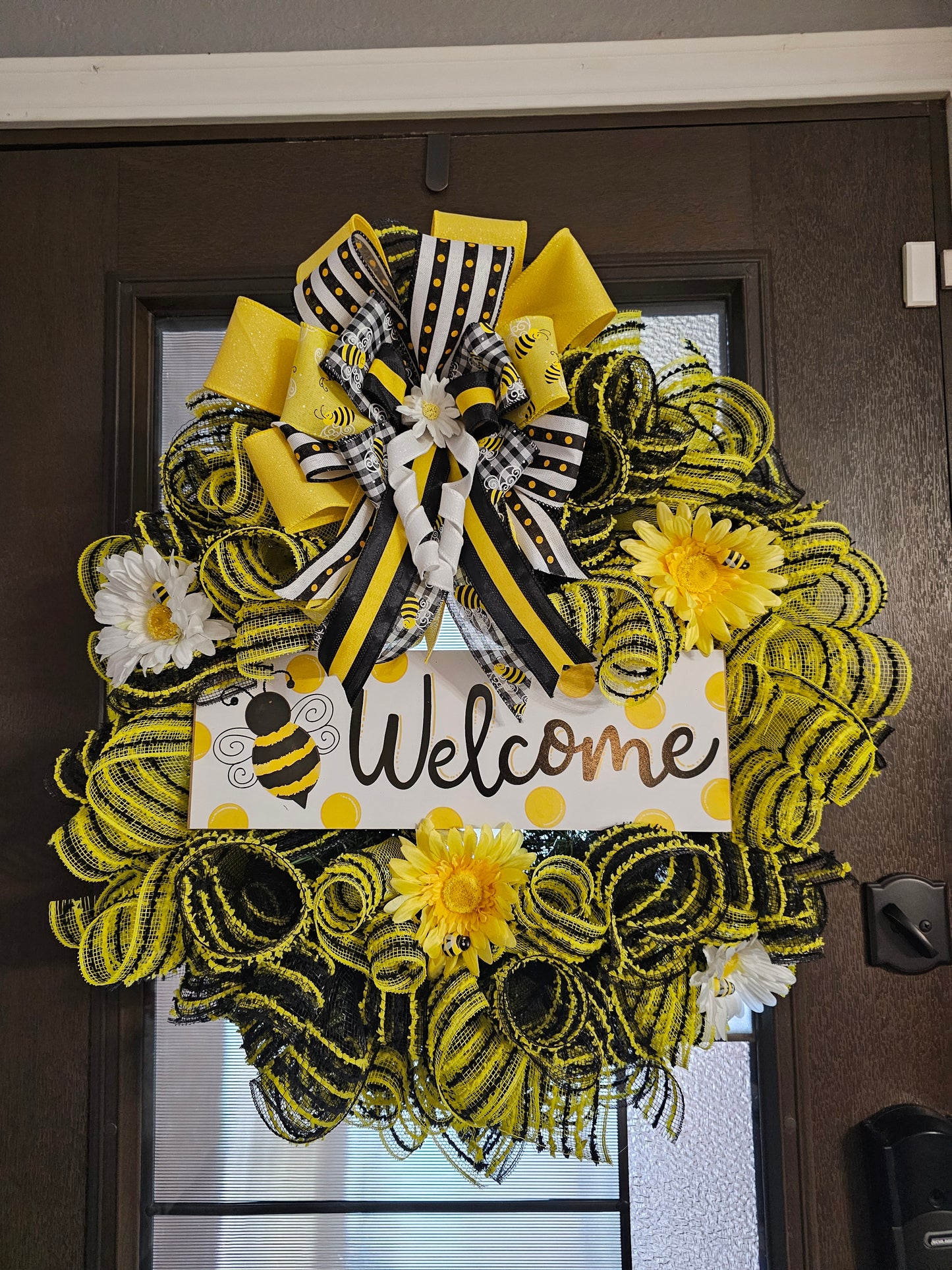 Bee Welcome Wreath (Yellow & Black)
