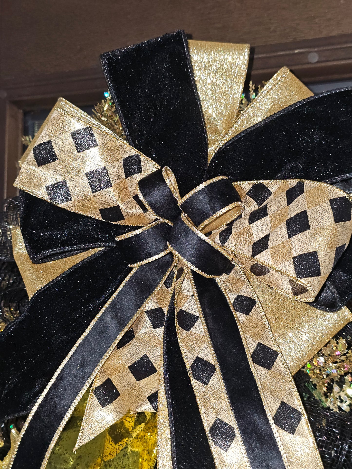 Gilded Elegance Reindeer Swag