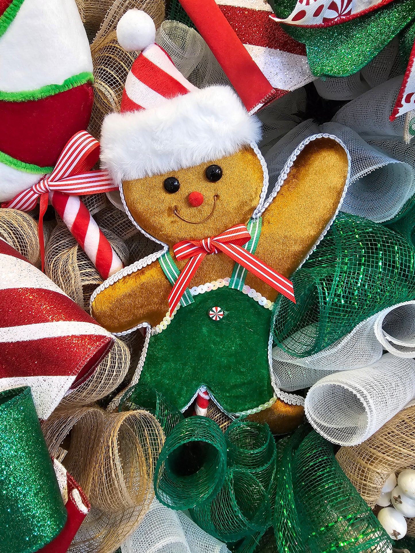 Gingerbread Delight Christmas Wreath