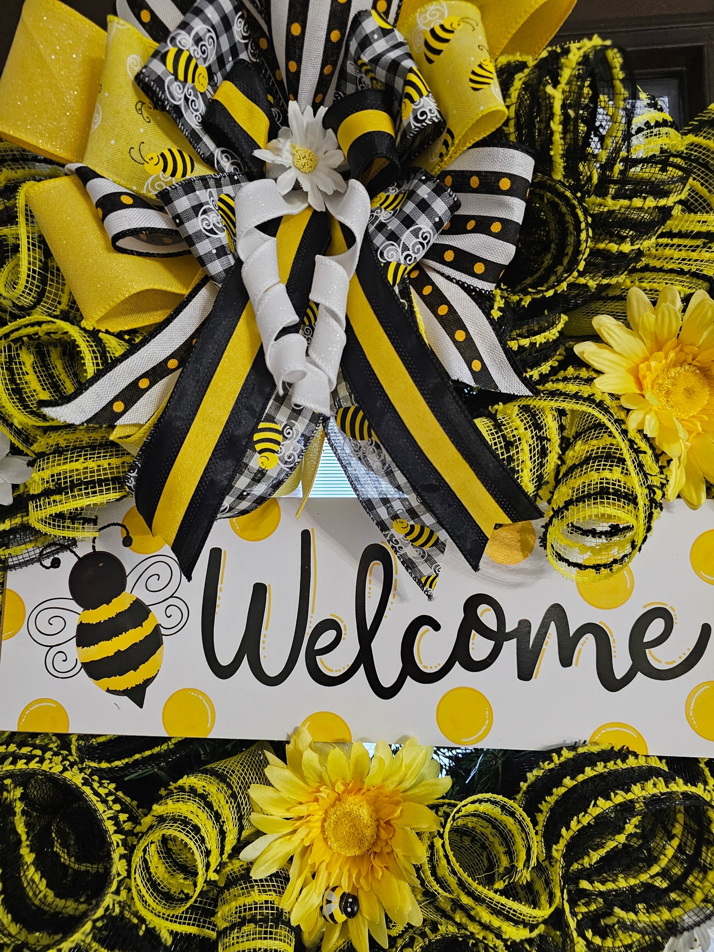 Bee Welcome Wreath (Yellow & Black)
